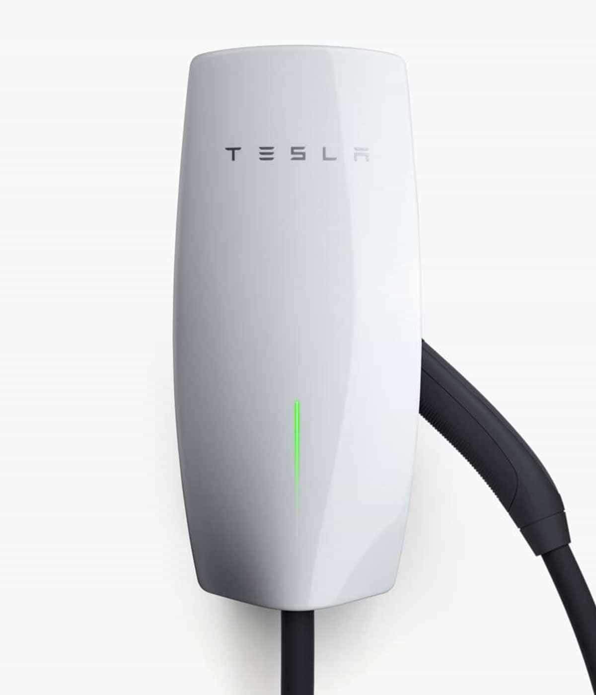 Can I Use a Portable Solar Charger for Tesla?